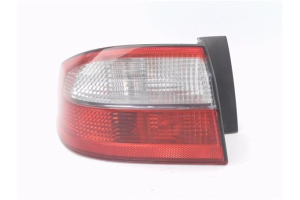 Recambio de piloto trasero izquierdo para renault laguna ii (xgo) 1.9d dci (120) referencia OEM IAM 8200002473 23450102 