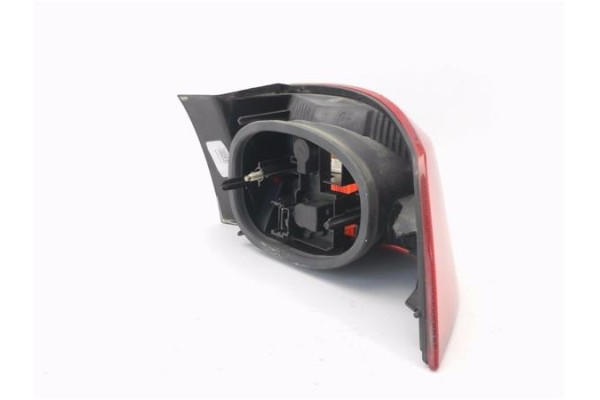 Recambio de piloto trasero izquierdo para renault laguna ii (xgo) 1.9d dci (120) referencia OEM IAM 8200002473 23450102 