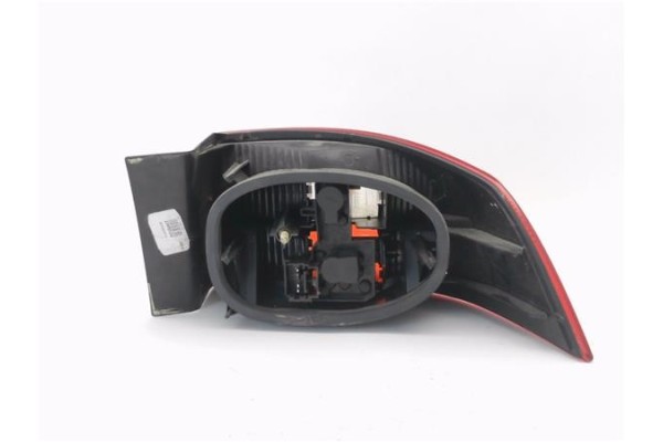 Recambio de piloto trasero izquierdo para renault laguna ii (xgo) 1.9d dci (120) referencia OEM IAM 8200002473 23450102 