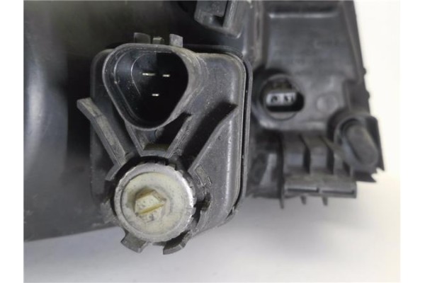 Recambio de faro delantero izquierdo para hyundai matrix (fc) 1.5 crdi referencia OEM IAM E137559  