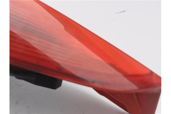 Recambio de piloto trasero derecho para fiat ii punto (188) berlina 1.2 16v 80 (188.233, .235, .253, .255, .333, .353, .639, .63