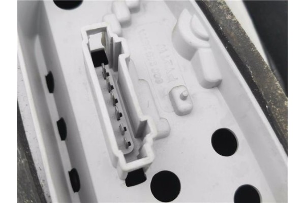 Recambio de piloto trasero izquierdo para volkswagen polo iv (9n1) 1.4 16v referencia OEM IAM 6Q6945095G 6Q6945111A 
