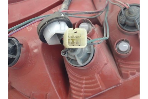 Recambio de piloto trasero derecho para suzuki swift iii (sg) 1.3 referencia OEM IAM   