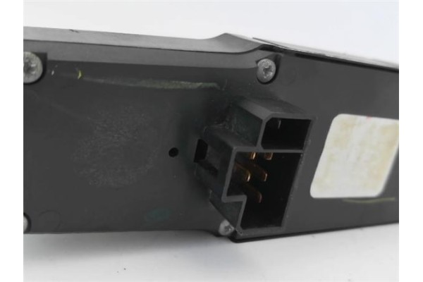 Recambio de mando elevalunas delantero derecho para jeep cherokee (xj) 2.5 td referencia OEM IAM 56009451AC  