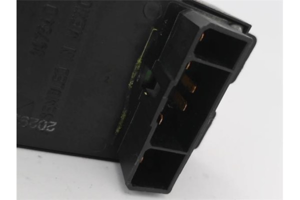 Recambio de mando elevalunas delantero derecho para jeep cherokee (xj) 2.5 td referencia OEM IAM 56009451AC  