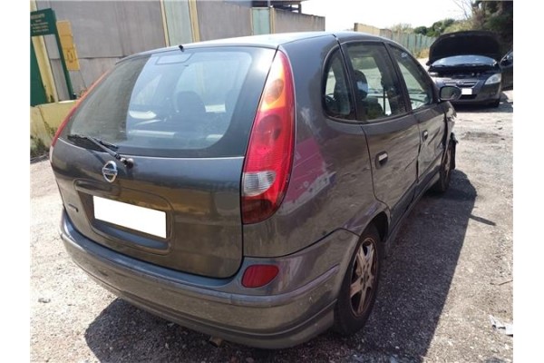 nissan almera tino (v10m) del año 2004