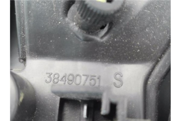 Recambio de piloto trasero izquierdo para lancia lybra station wagon 1.9 jtd referencia OEM IAM 38490748S 38490751 