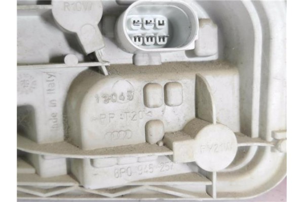 Recambio de piloto trasero izquierdo para audi a3 (8p1) 2.0 fsi ambiente referencia OEM IAM 084411955L 8P0945257 