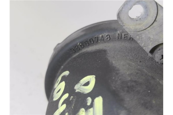 Recambio de faro antiniebla izquierdo para lancia lybra station wagon 1.9 jtd referencia OEM IAM 38660748 0046827706 