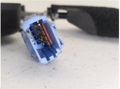 Recambio de anclaje cinturon delantero derecho para citroen c2 1.4 hdi referencia OEM IAM 9639873877 TRW33022955 