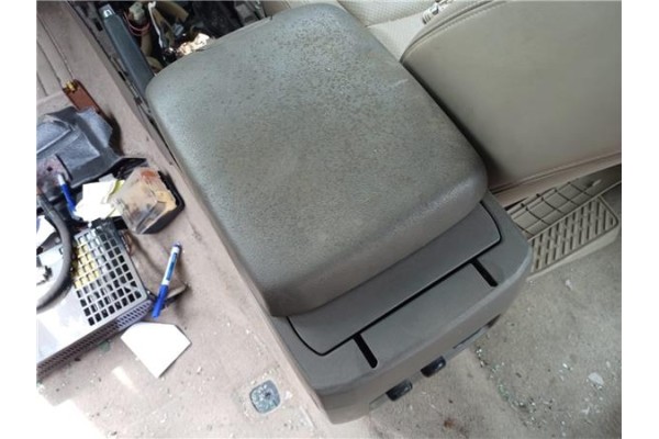 Recambio de consola para toyota land cruiser (j12) 3.0 d-4d (kdj120) referencia OEM IAM 5891060020E0 Recambio de consola para toyota land cruiser (j12) 3.0 d-4d (kdj120) referencia OEM IAM 5891060020E0
