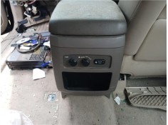 Recambio de consola para toyota land cruiser (j12) 3.0 d-4d (kdj120) referencia OEM IAM 5891060020E0  