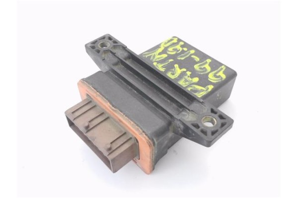Recambio de caja precalentamiento para peugeot partner furgón (5) 1.9 d referencia OEM IAM 9631577880 PPEGF10 