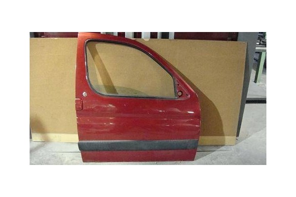 Recambio de puerta delantero derecha para peugeot partner furgón (5) 1.9 d referencia OEM IAM 9004W1  