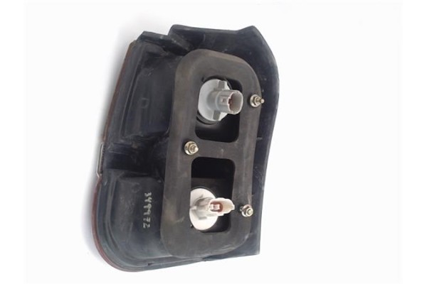 Recambio de piloto trasero derecho para mitsubishi santamo (hyundai) referencia OEM IAM 92402M2200  