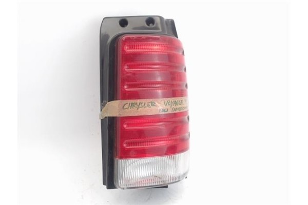 Recambio de piloto trasero derecho para chrysler voyager gs referencia OEM IAM 4399724  