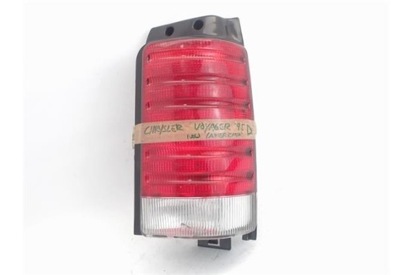 Recambio de piloto trasero derecho para chrysler voyager gs referencia OEM IAM 4399724  