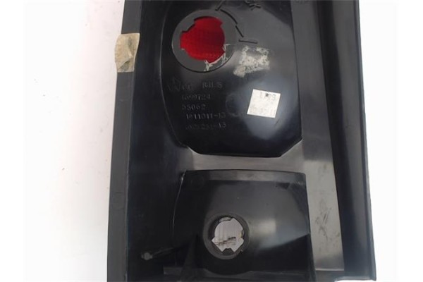 Recambio de piloto trasero derecho para chrysler voyager gs referencia OEM IAM 4399724  