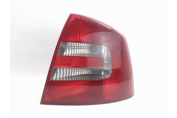 Recambio de piloto trasero derecho para skoda octavia berlina (1z3) referencia OEM IAM 1Z5945112A  
