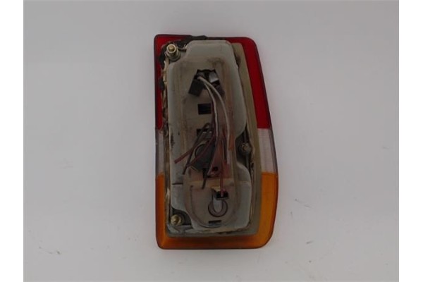 Recambio de piloto trasero izquierdo para ford fiesta berl./courier referencia OEM IAM 84FG13A603AA  