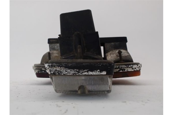 Recambio de piloto trasero derecho para seat 131 referencia OEM IAM 4385417  
