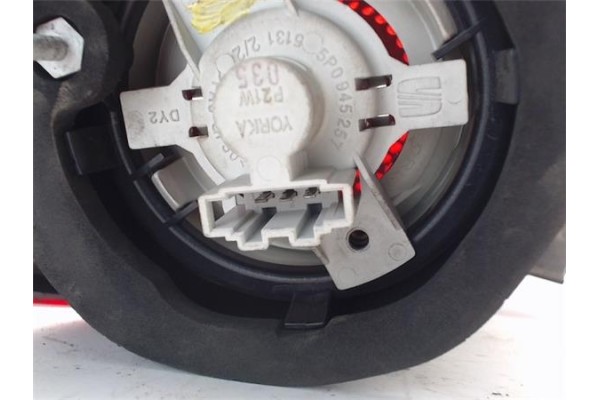 Recambio de piloto trasero izquierdo para seat toledo (5p2) referencia OEM IAM 5P5945095B  