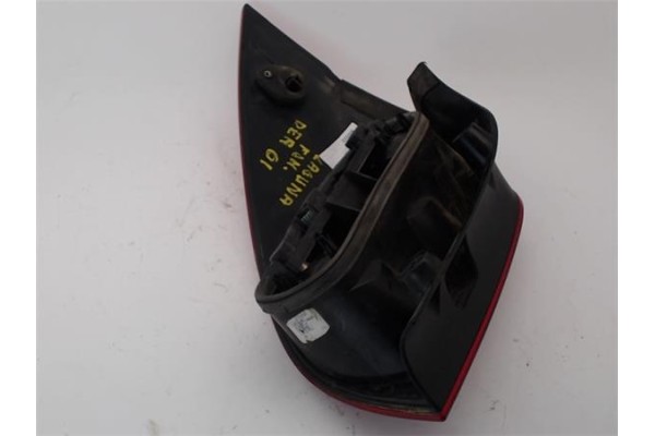 Recambio de piloto trasero derecho para renault laguna ii grandtour (kg0) referencia OEM IAM 8200002472  