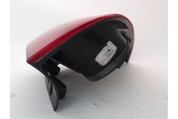 Recambio de piloto trasero derecho para renault laguna ii grandtour (kg0) referencia OEM IAM 8200002472  