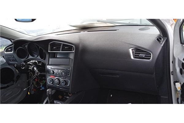 Recambio de salpicadero para citroen c4 berlina 1.6 exclusive referencia OEM IAM   