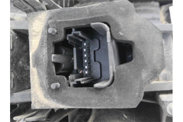 Recambio de piloto trasero derecho para renault scenic ii (jm) referencia OEM IAM 8200493375  