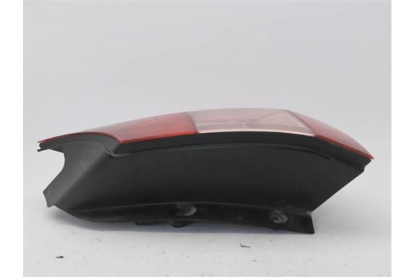 Recambio de piloto trasero derecho para renault scenic ii (jm) referencia OEM IAM 8200493375  