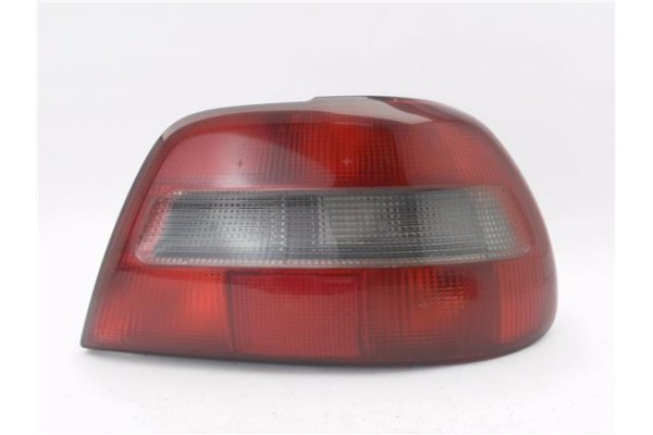 Recambio de piloto trasero derecho para volvo s40 berlina 1.6 referencia OEM IAM 30800228  