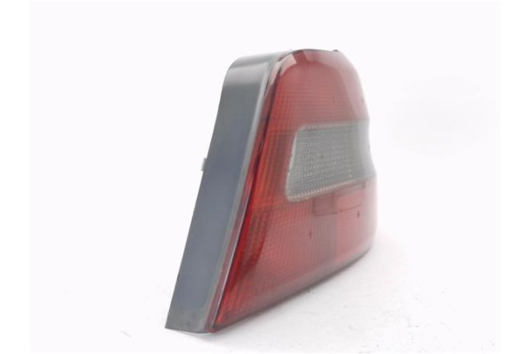 Recambio de piloto trasero derecho para volvo s40 berlina 1.6 referencia OEM IAM 30800228  