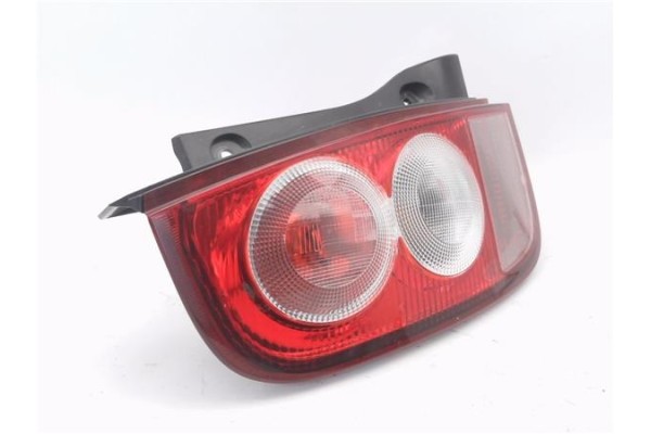 Recambio de piloto trasero izquierdo para nissan micra (k12e) 1.5 acenta referencia OEM IAM 26555BC500  