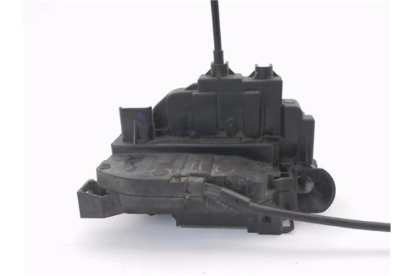 Recambio de cierre electromagnetico delantero izquierdo para renault clio iii 1.5 dci (br17, cr17) referencia OEM IAM 8200300123