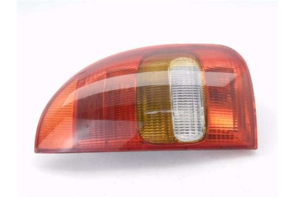 Recambio de piloto trasero derecho para opel corsa b 1.2 top (e) referencia OEM IAM 90444810  