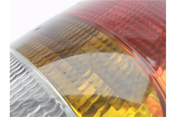Recambio de piloto trasero derecho para opel corsa b 1.2 top (e) referencia OEM IAM 90444810  