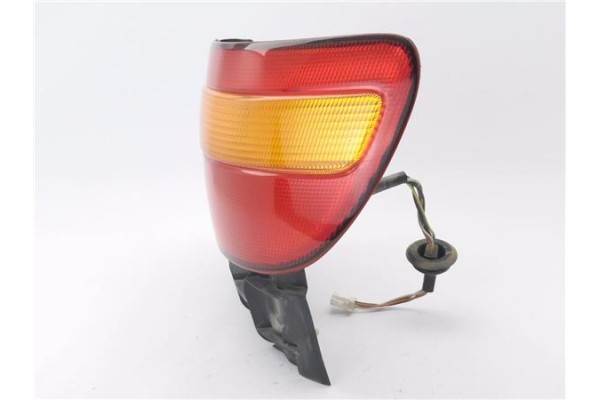 Recambio de piloto trasero derecho para toyota carina (t19) 2.0 i (st191) referencia OEM IAM 8155005040  