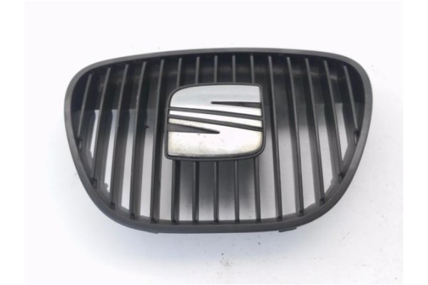 Recambio de rejilla capo para seat cordoba berlina (6l2) 1.9 tdi referencia OEM IAM 6L0853651  