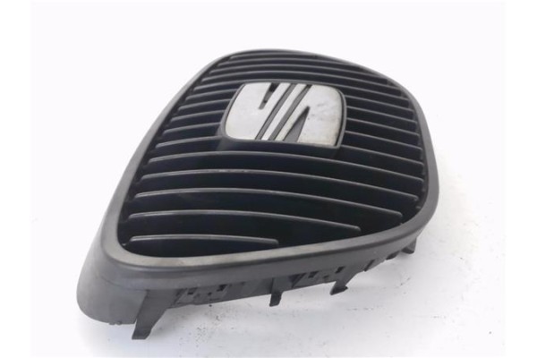 Recambio de rejilla capo para seat cordoba berlina (6l2) 1.9 tdi referencia OEM IAM 6L0853651  