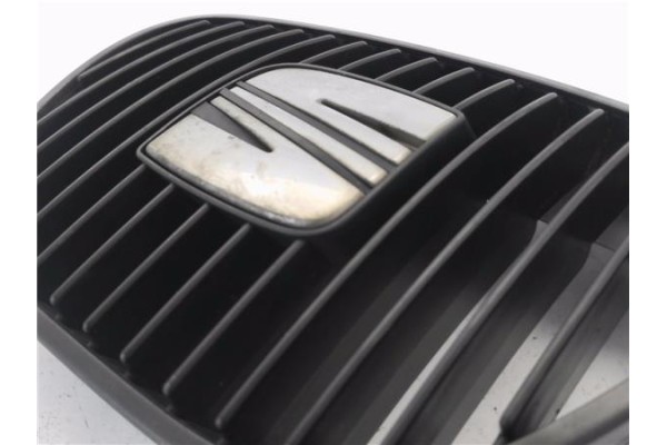 Recambio de rejilla capo para seat cordoba berlina (6l2) 1.9 tdi referencia OEM IAM 6L0853651  