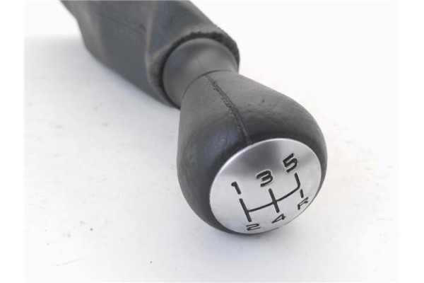Recambio de pomo palanca cambio para citroen berlingo 1.9 d sx combi referencia OEM IAM 2403K4  