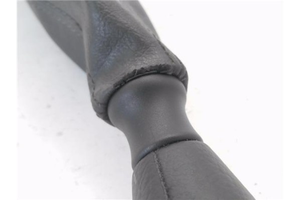 Recambio de pomo palanca cambio para citroen berlingo 1.9 d sx combi referencia OEM IAM 2403K4  