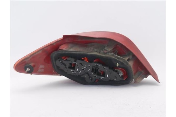 Recambio de piloto trasero derecho para peugeot 307 (3a/c) 2.0 hdi 135 referencia OEM IAM 6351P3  