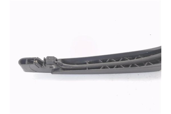 Recambio de brazo limpiaparabrisas trasero para fiat scudo furgón 1.9d referencia OEM IAM A80007277  