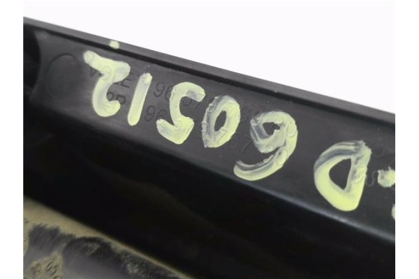 Recambio de piloto trasero derecho para citroen berlingo 1.9 d sx combi referencia OEM IAM 9657976980  