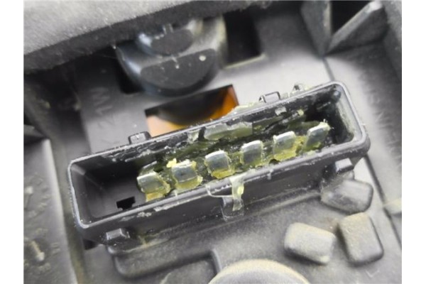 Recambio de piloto trasero derecho para citroen berlingo 1.9 d sx combi referencia OEM IAM 9657976980  