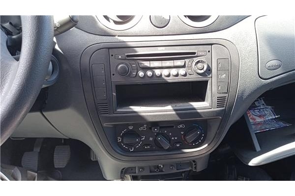 Recambio de consola para citroen c2 1.1 referencia OEM IAM   