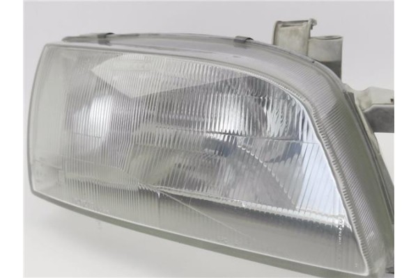 Recambio de faro delantero dcho para toyota carina (t19) 2.0 i (st191) referencia OEM IAM 8111005060  
