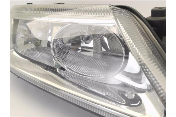 Recambio de faro delantero dcho para renault laguna ii (xgo) 1.9d dci (120) referencia OEM IAM 8200002847  